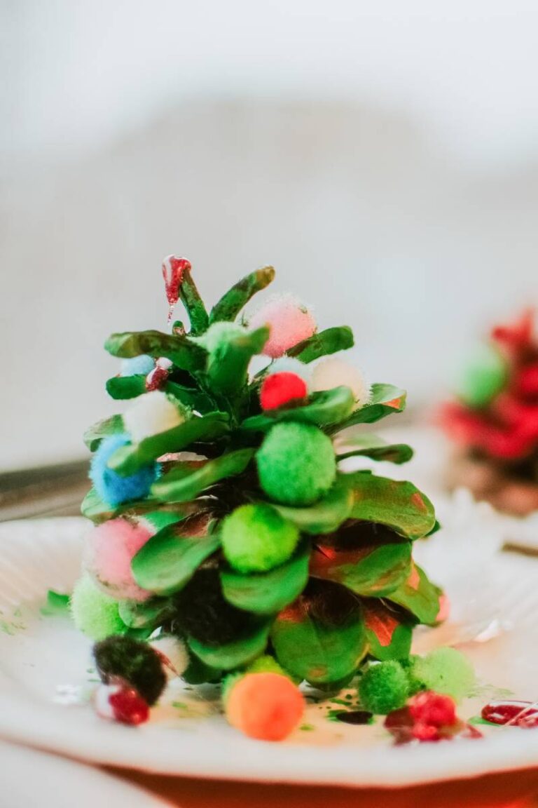 Kids Pinecone Christmas Tree Craft